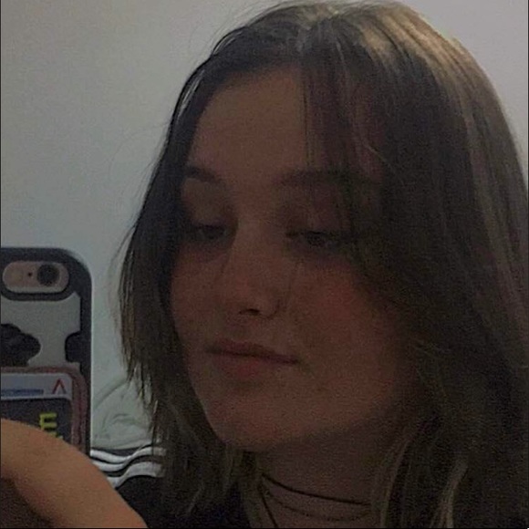 Meet your Posher, Alisha - Picture 1 of 1